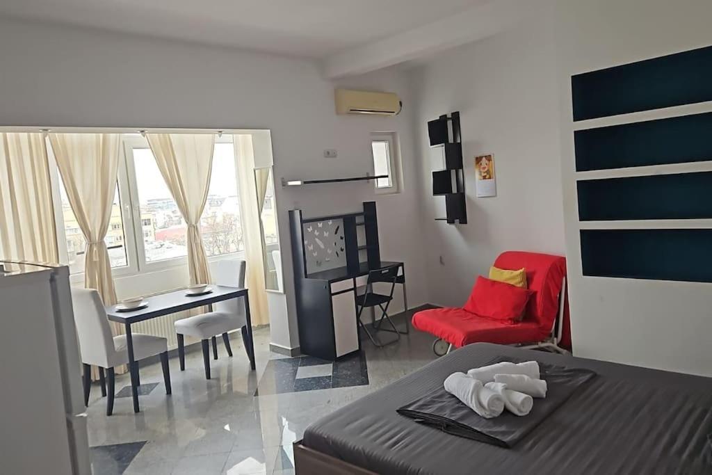 Nice Studio In The Heart Of City Bucarest Esterno foto